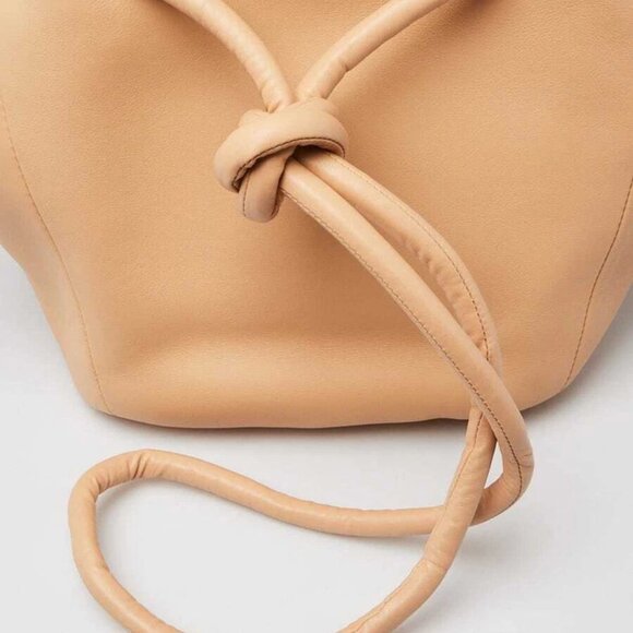 Bottega Veneta Beige Smooth Nappa Leather Beak Flap Bag - Picture 11 of 12